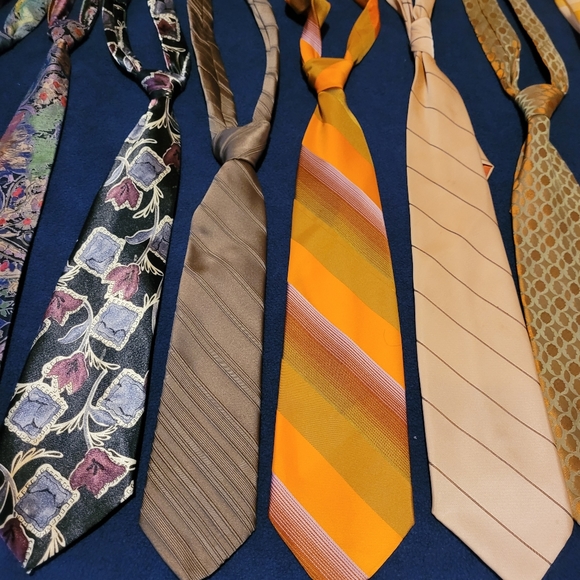 Vintage Ties - Picture 10 of 14